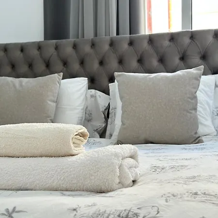Apartman For - *