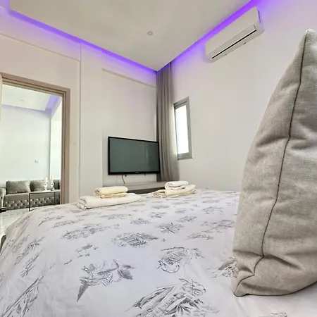 Apartament For - *