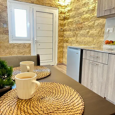 Apartament For - Larnaca